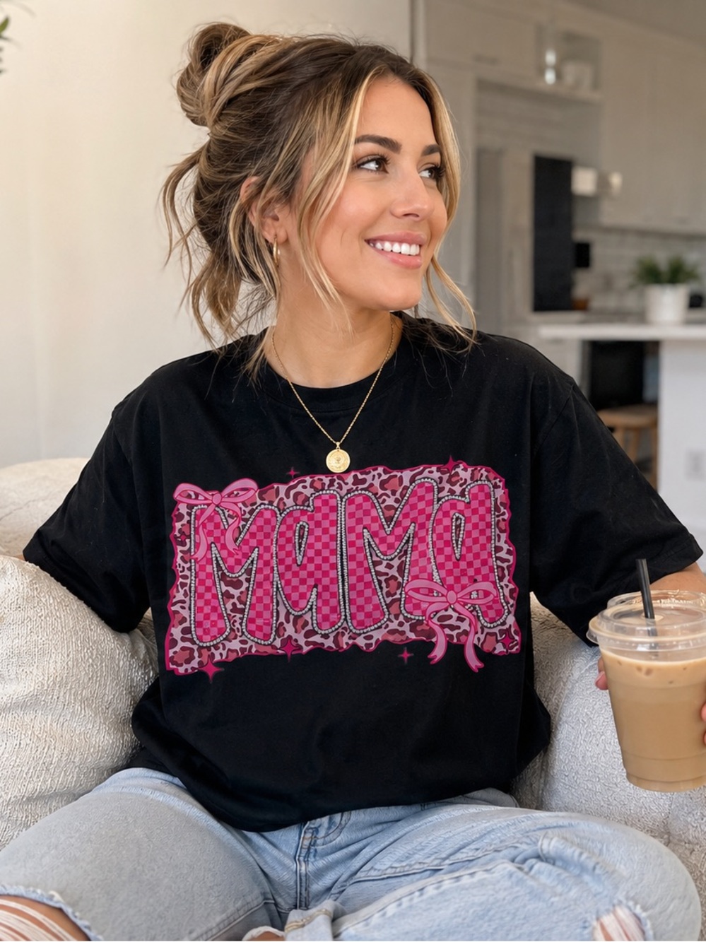 Gildan “MAMA” Graphic Tee – Pink Checkered Leopard  Mom Tee – Size Large